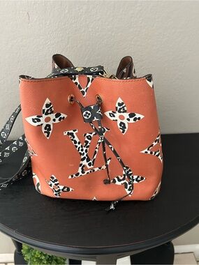 Orange Leopard Print Drawstring Bucket Bag